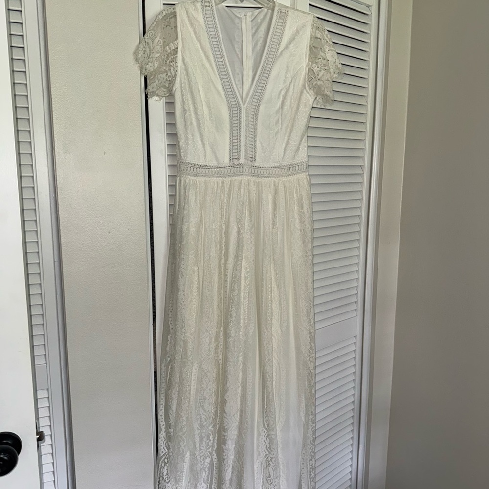 Elegant White Lace Dress